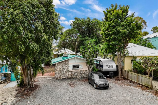 55 Jewfish Avenue, Key Largo, FL 33037