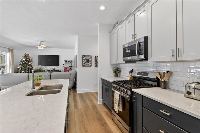 2434 Ashford Trail, Portage, MI 49024