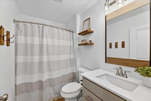 2434 Ashford Trail, Portage, MI 49024