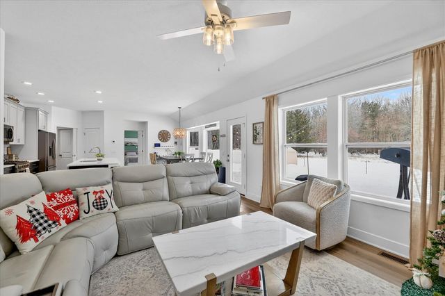 2434 Ashford Trail, Portage, MI 49024