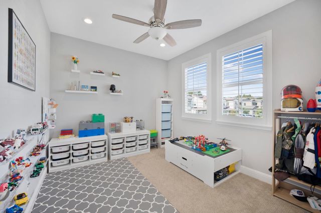 215 Calle Del Rey, Morgan Hill, CA 95037