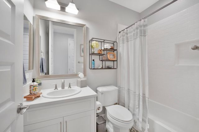 215 Calle Del Rey, Morgan Hill, CA 95037