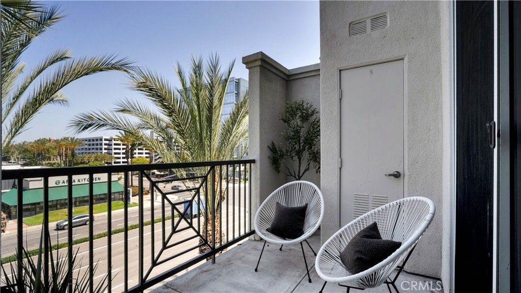 Image 20 of property listing at 1438 Scholarship, Irvine, CA 92612