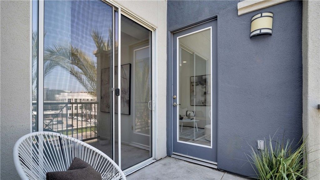 Image 22 of property listing at 1438 Scholarship, Irvine, CA 92612