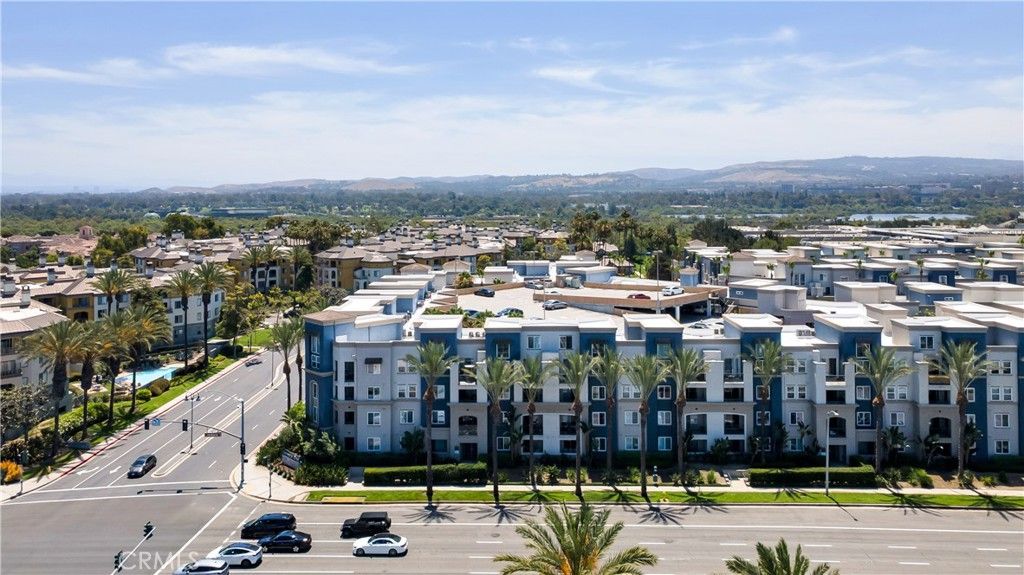 Image 41 of property listing at 1438 Scholarship, Irvine, CA 92612