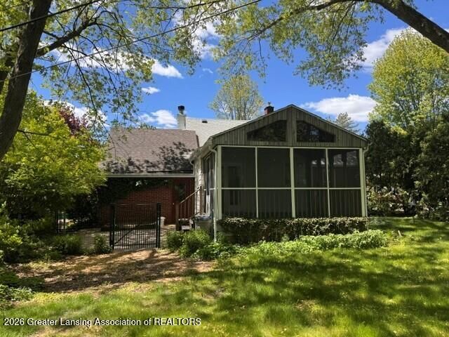 1114 Sunset Lane, East Lansing, MI 48823