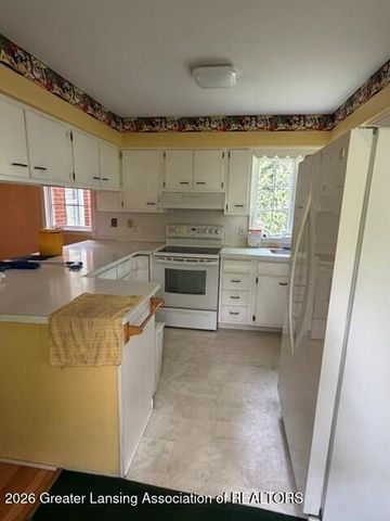 1114 Sunset Lane, East Lansing, MI 48823