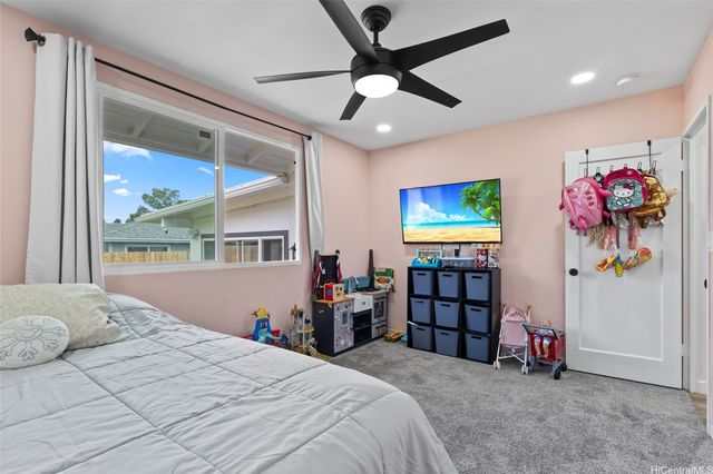 122 Plum Street, Wahiawa, HI 96786