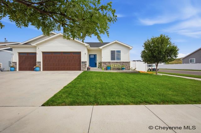5332 CARMEL DR, Cheyenne, WY 82009