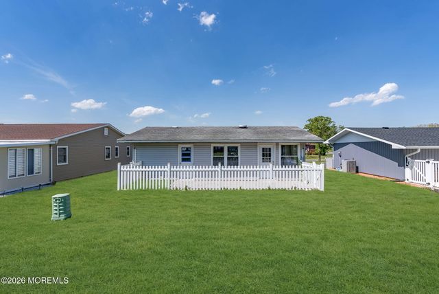 3 Markham Road, Brick, NJ 08724