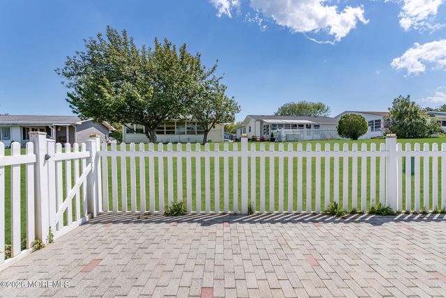 3 Markham Road, Brick, NJ 08724