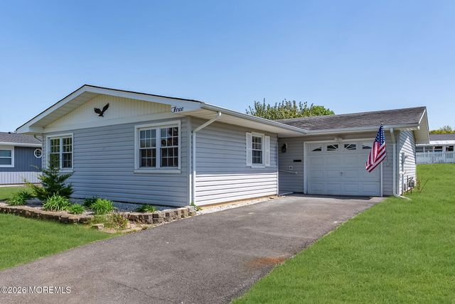 3 Markham Road, Brick, NJ 08724