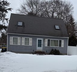 120 Worcester St, Bridgewater, MA 02324