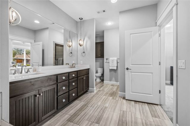 5511 S Altamonte Road, Rogers, AR 72758