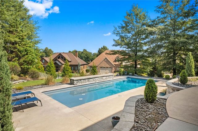 5511 S Altamonte Road, Rogers, AR 72758
