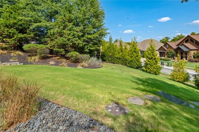 5511 S Altamonte Road, Rogers, AR 72758