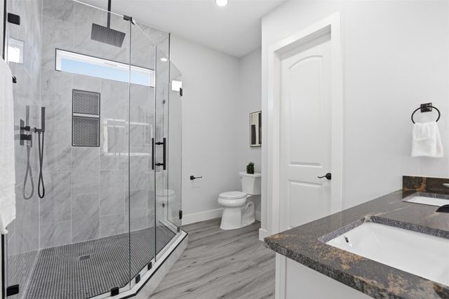 123 Los Robles RD, Elgin, TX 78621