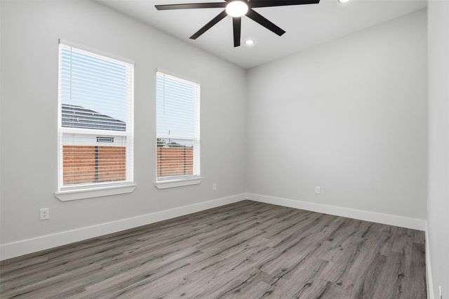 123 Los Robles RD, Elgin, TX 78621