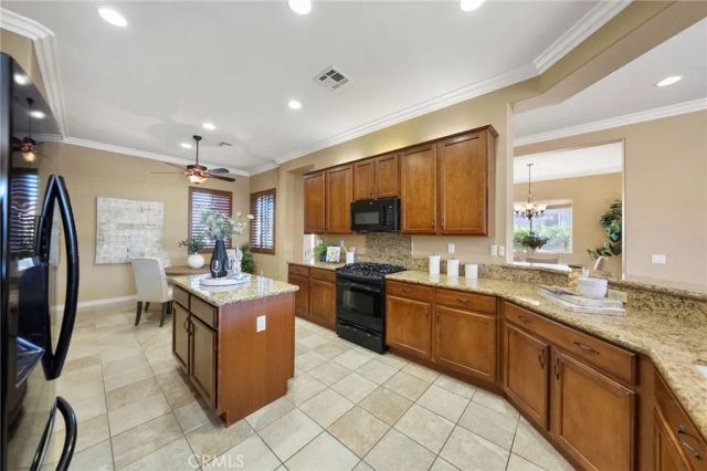 1669 Via Simpatico, Hemet, CA 92545