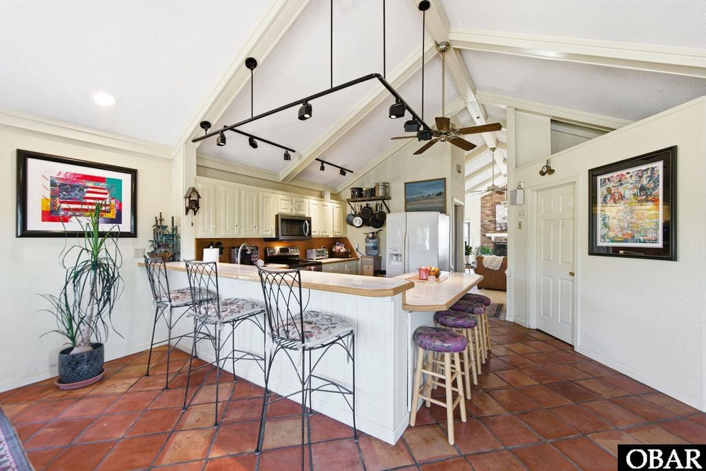 Image 15 of property listing at 4409 Seascape Drive, Kitty Hawk, NC 27949