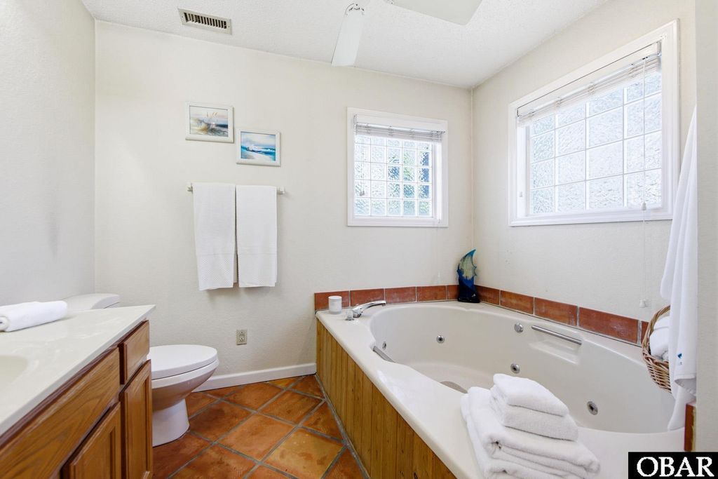 Image 21 of property listing at 4409 Seascape Drive, Kitty Hawk, NC 27949