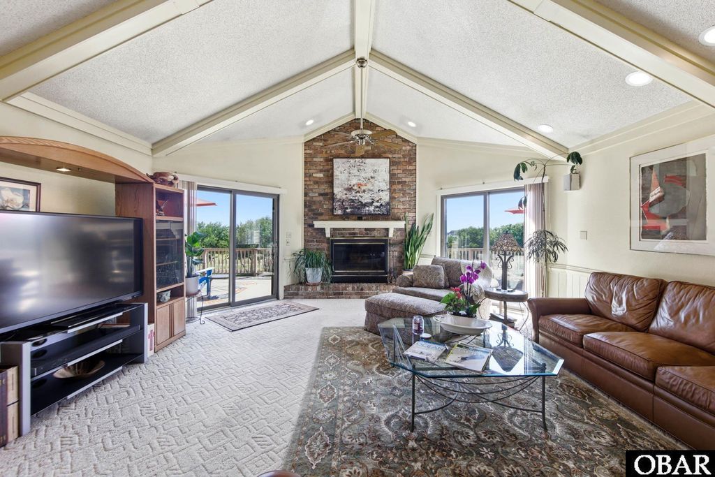 Image 9 of property listing at 4409 Seascape Drive, Kitty Hawk, NC 27949