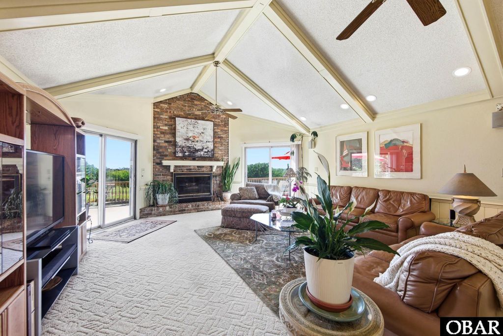 Image 10 of property listing at 4409 Seascape Drive, Kitty Hawk, NC 27949