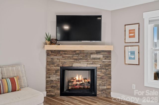 61 Sky Top View, Marshall, NC 28753