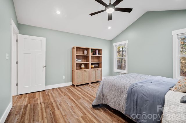 61 Sky Top View, Marshall, NC 28753