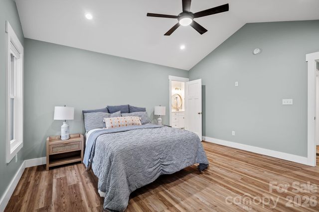 61 Sky Top View, Marshall, NC 28753