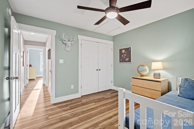 61 Sky Top View, Marshall, NC 28753