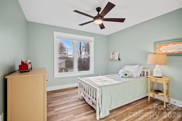 61 Sky Top View, Marshall, NC 28753