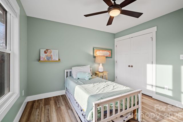 61 Sky Top View, Marshall, NC 28753