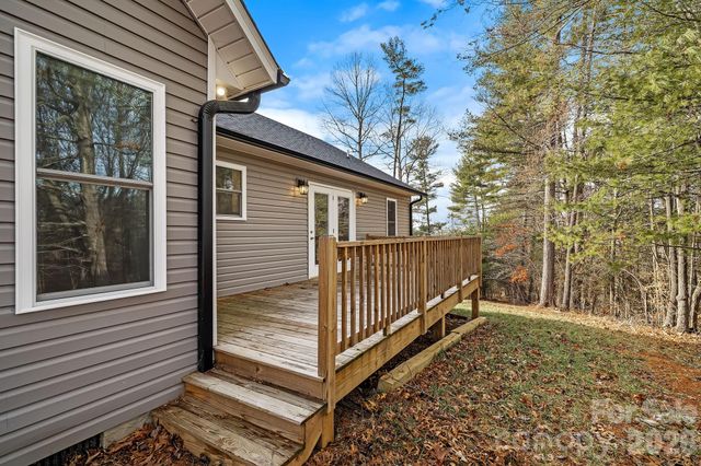 61 Sky Top View, Marshall, NC 28753