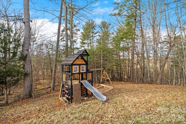 61 Sky Top View, Marshall, NC 28753