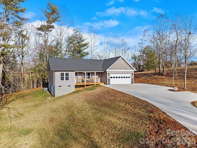 61 Sky Top View, Marshall, NC 28753