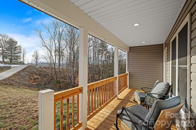 61 Sky Top View, Marshall, NC 28753