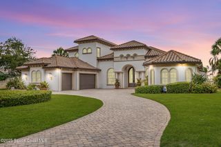 671 Indian River Drive, Melbourne, FL 32935