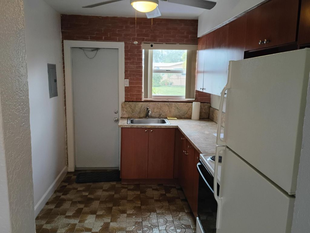 2221 Johnson Street, Hollywood, FL 33020