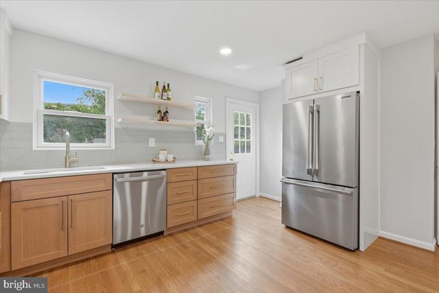 115 S IRIS ST, Alexandria, VA 22304