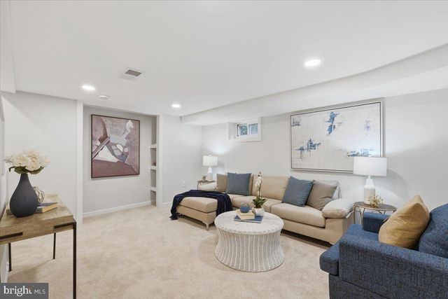 115 S IRIS ST, Alexandria, VA 22304