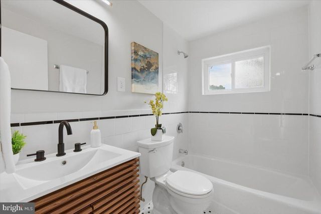 115 S IRIS ST, Alexandria, VA 22304