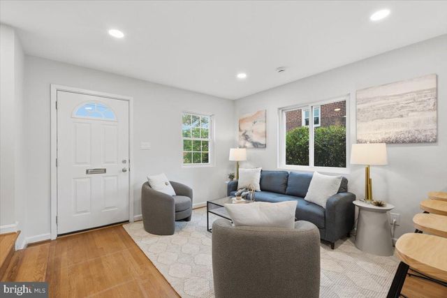 115 S IRIS ST, Alexandria, VA 22304
