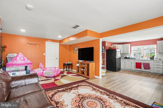 116 WILLOW DR, Shippensburg, PA 17257