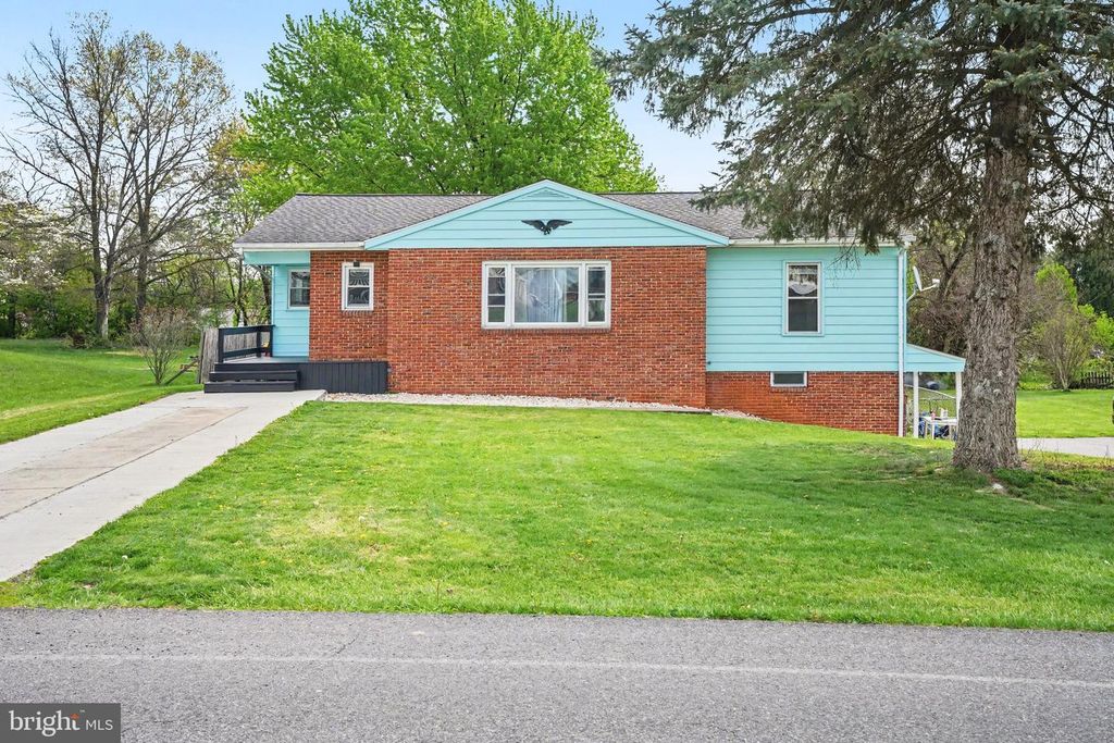 116 WILLOW DR, Shippensburg, PA 17257