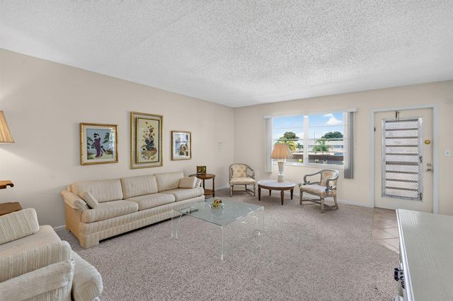 2049 Ventnor O Crescent 2049, Deerfield Beach, FL 33442
