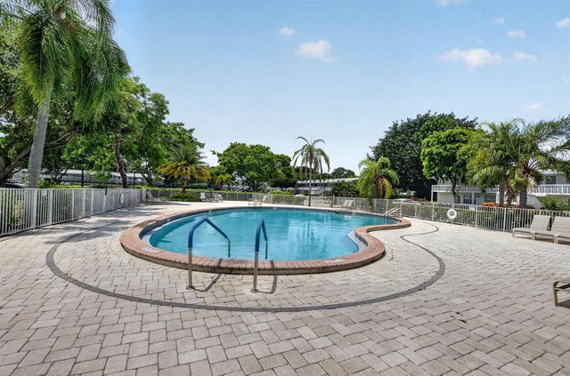 2049 Ventnor O Crescent 2049, Deerfield Beach, FL 33442