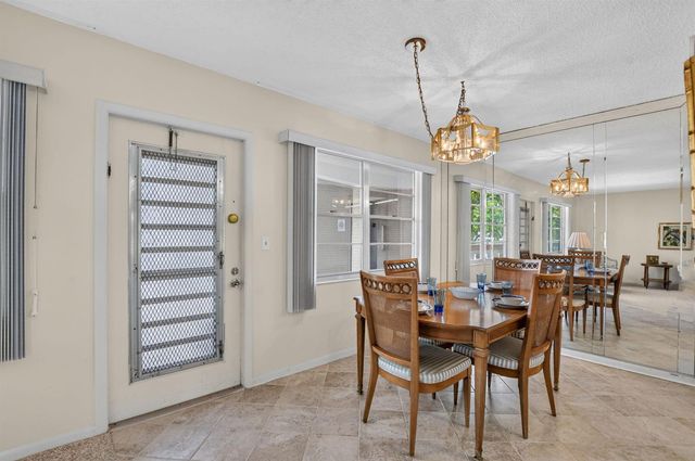 2049 Ventnor O Crescent 2049, Deerfield Beach, FL 33442