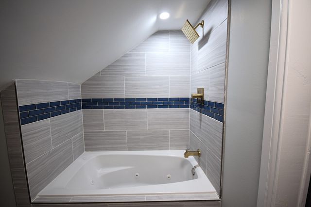 7133 S Indiana Avenue, Chicago, IL 60619