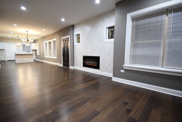 7133 S Indiana Avenue, Chicago, IL 60619